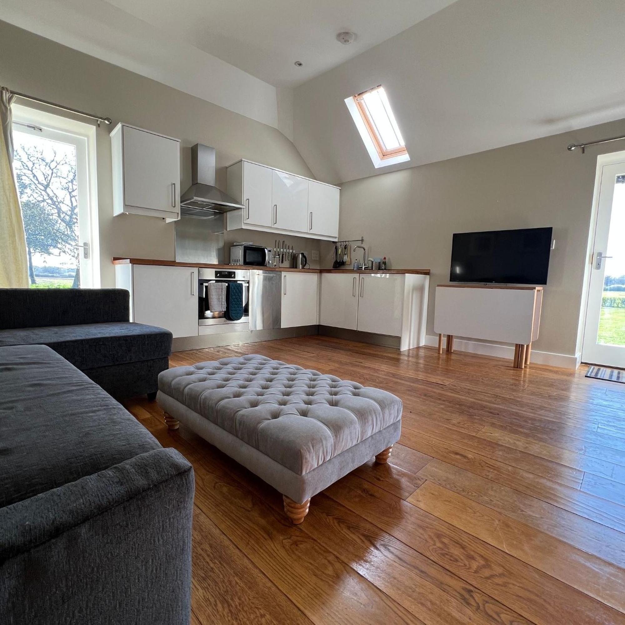 Little Park Farm Queen Anne Farmhouse & Apartments Stratfield Mortimer Εξωτερικό φωτογραφία